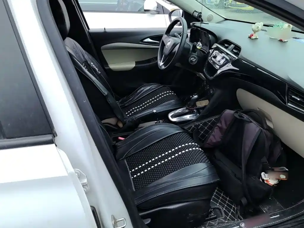 Buick Excelle — миниатюра 25