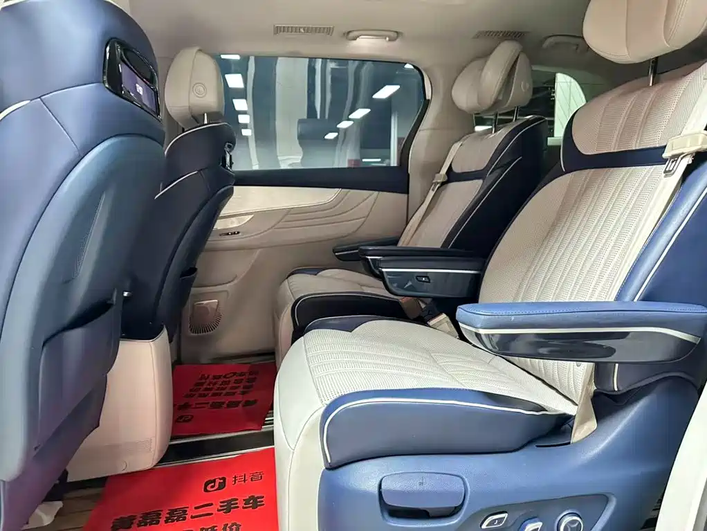 Roewe iMAX8 — миниатюра 9