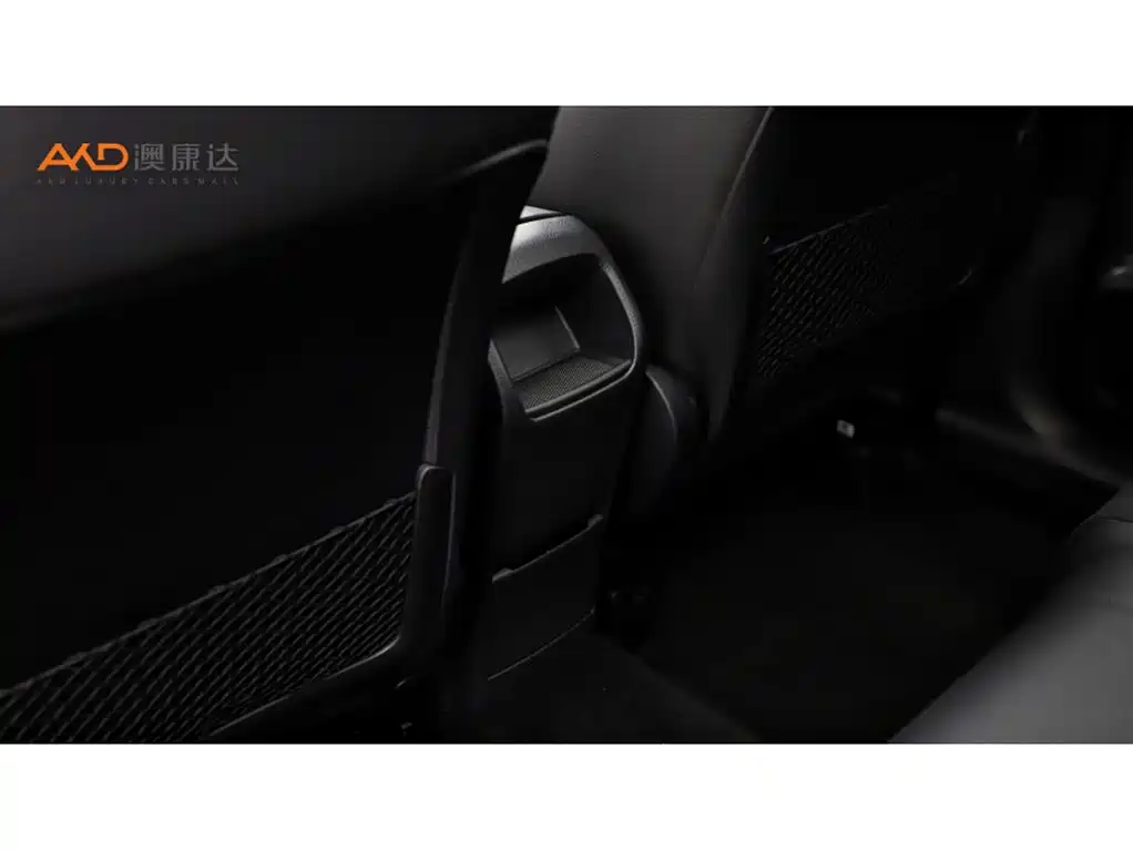 Mercedes-Benz GLB AMG — миниатюра 9
