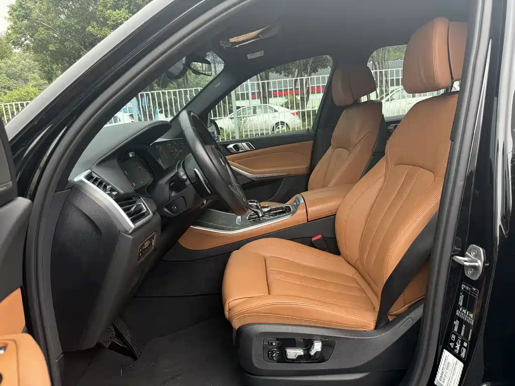 BMW X5 (Import) — миниатюра 8