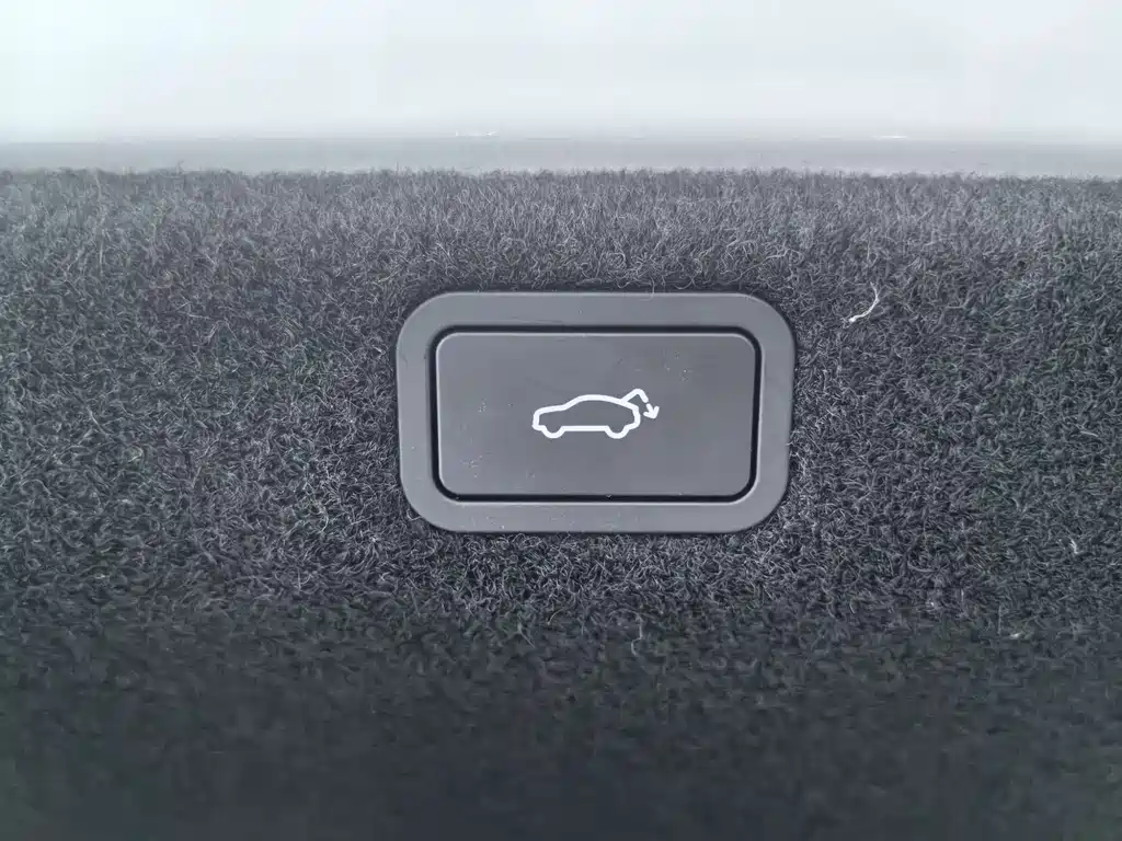 Lynk & Co 10 — миниатюра 16