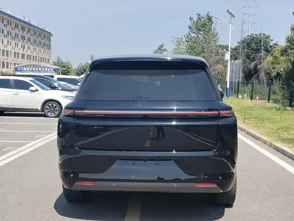 Li Auto L8 2023 Pro