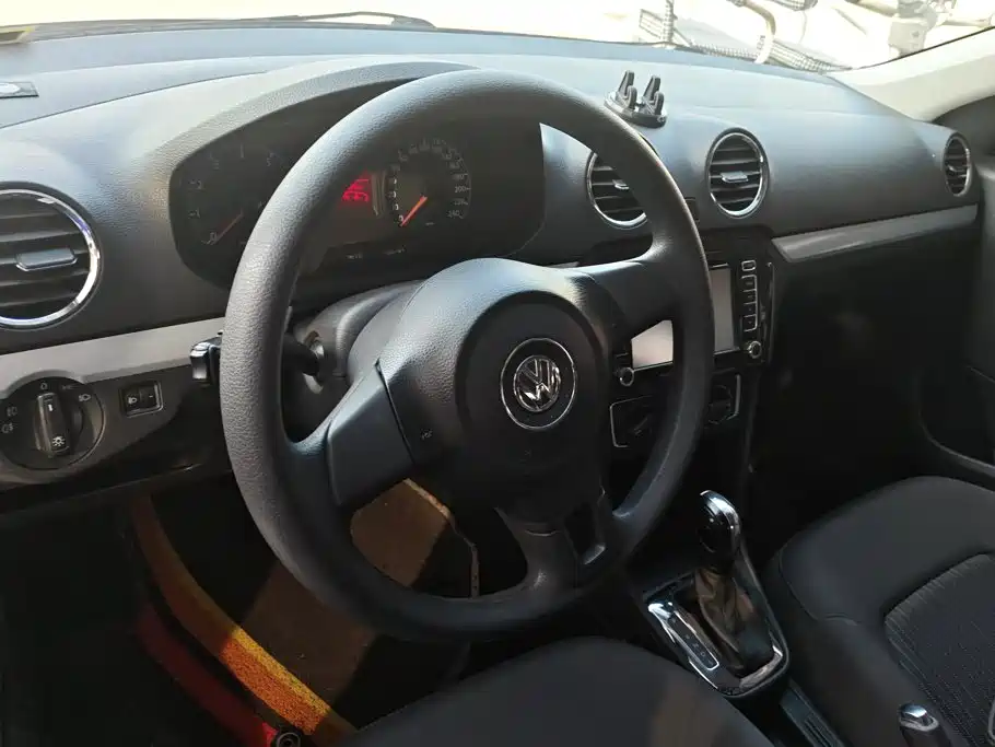 Volkswagen Jetta — миниатюра 15