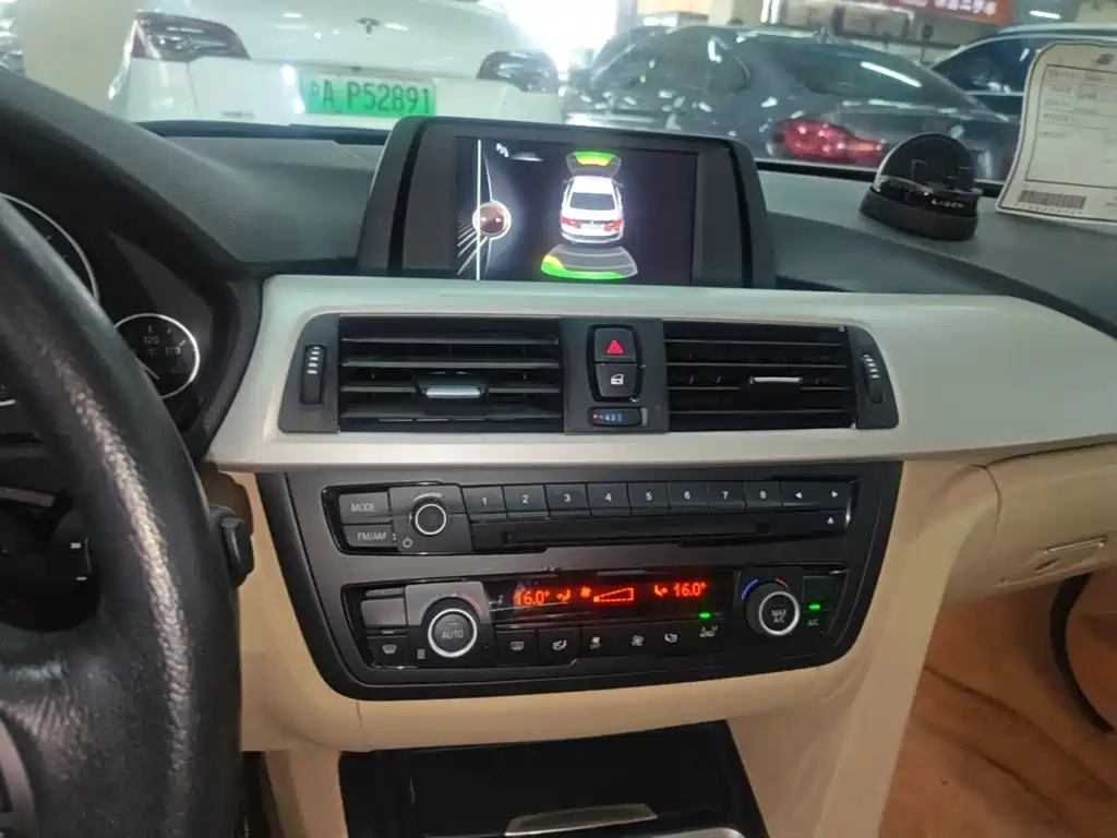 BMW 3 Series — миниатюра 13