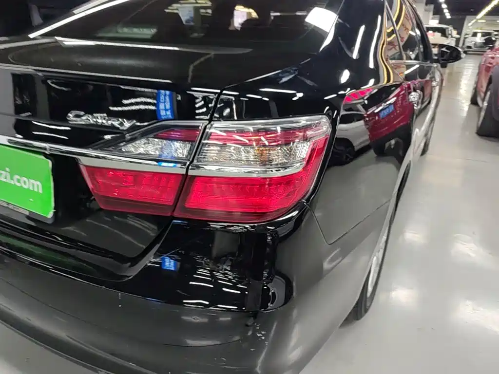Toyota Camry — миниатюра 8