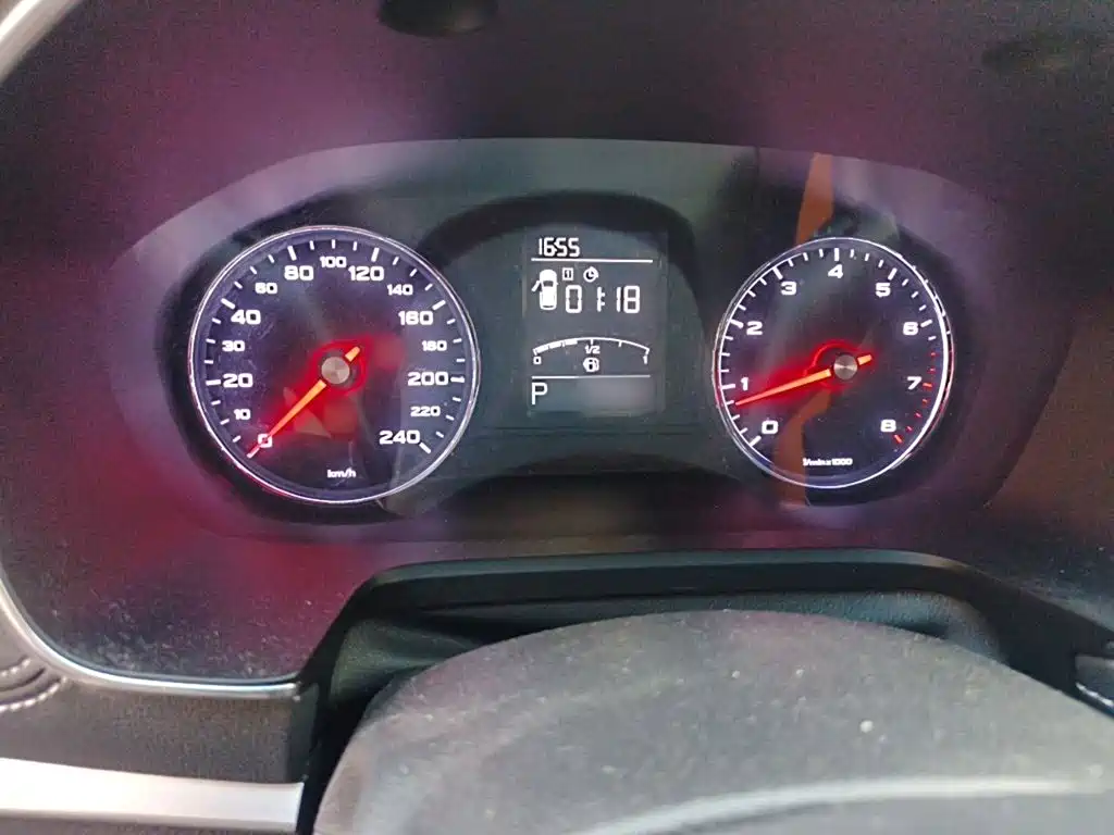 Roewe RX5 — миниатюра 4
