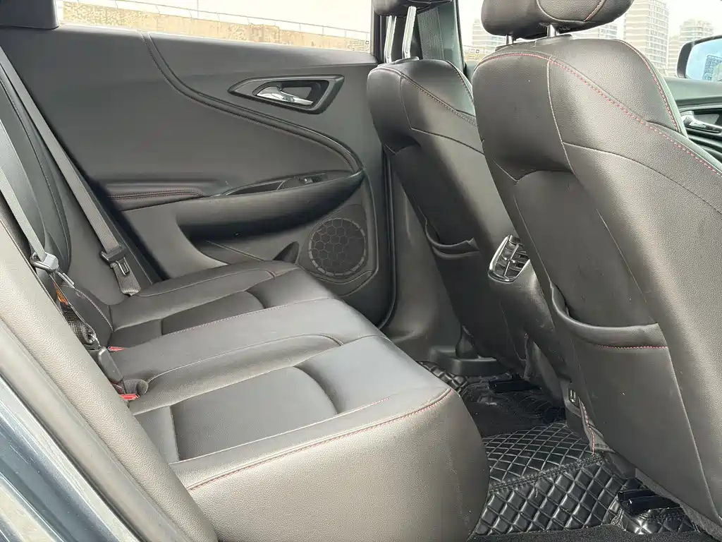 Chevrolet Malibu XL — миниатюра 8