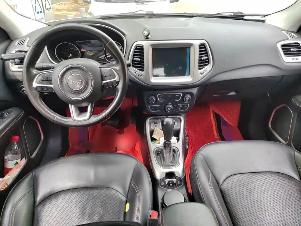 Jeep Compass — миниатюра 5