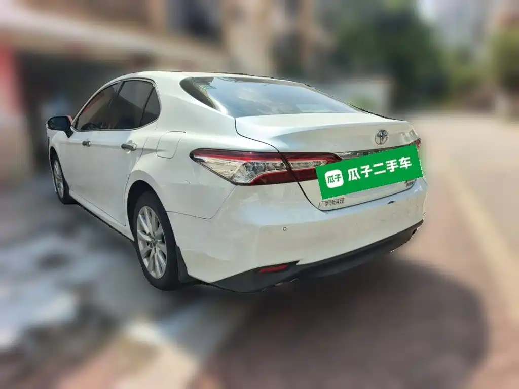 Toyota Camry — миниатюра 25