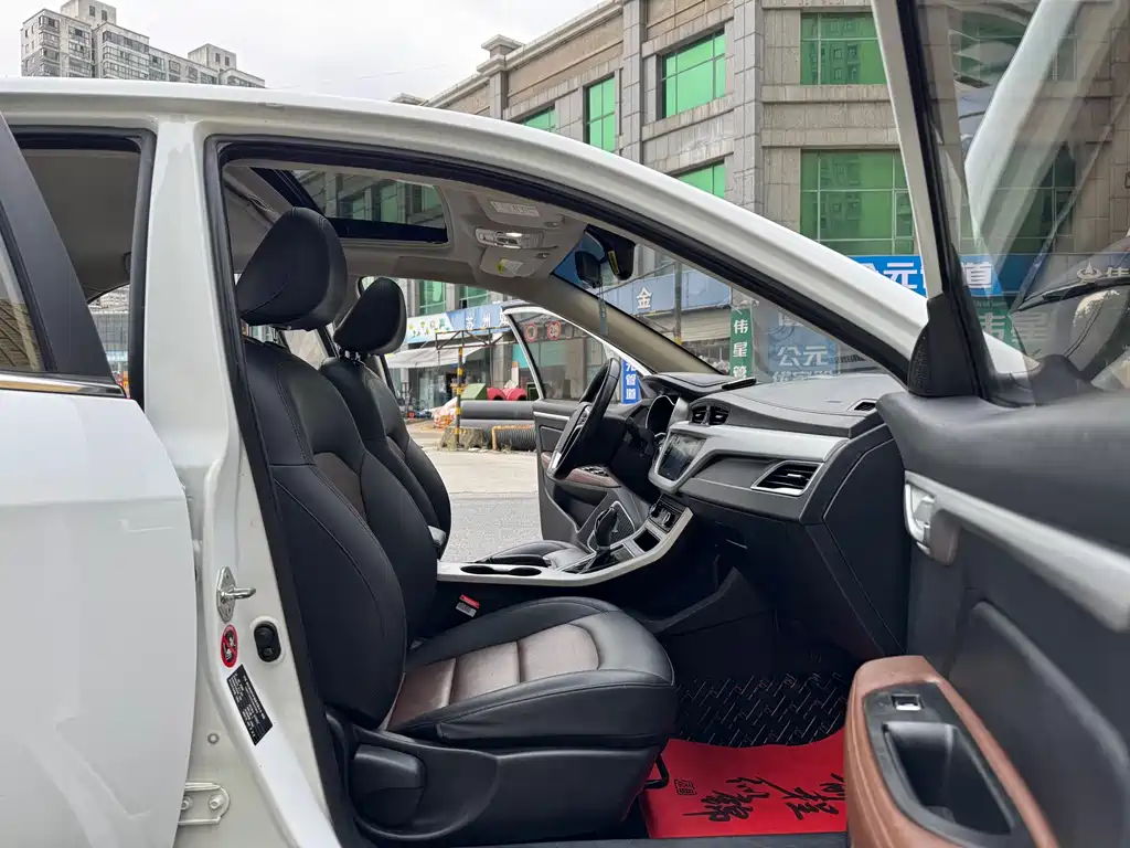Geely Vision — миниатюра 13