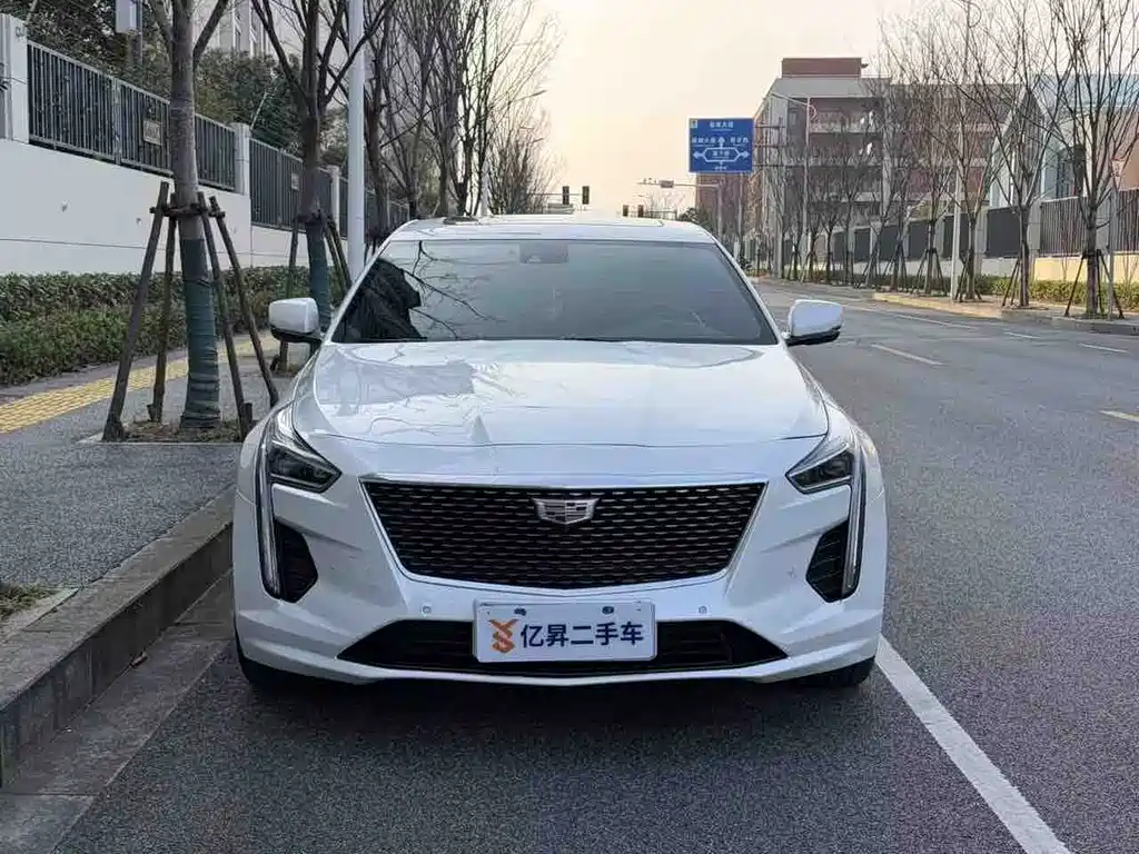 CADILLAC CT6