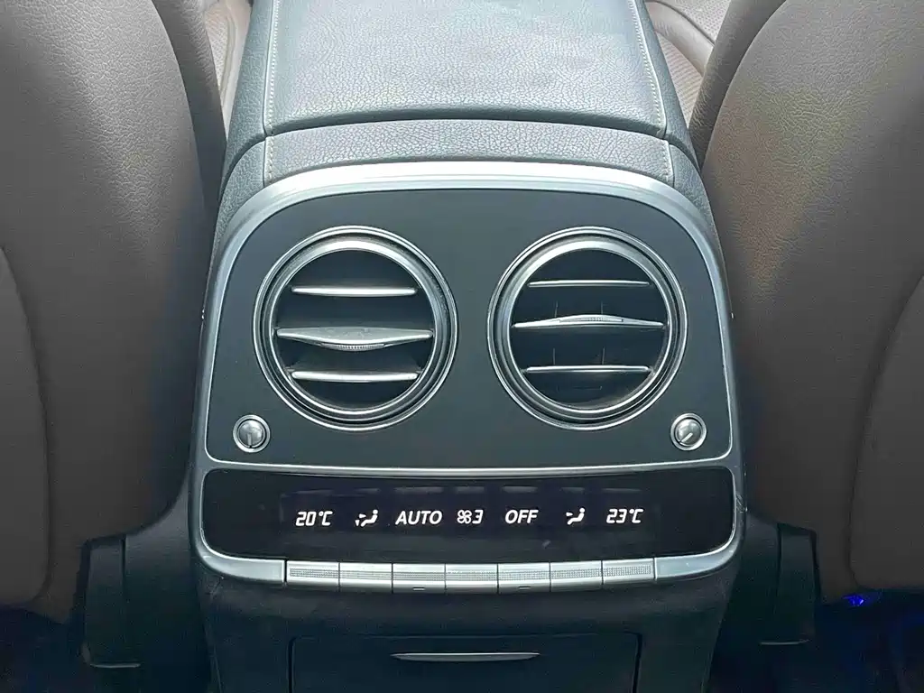 Mercedes-Benz S-Class — миниатюра 11
