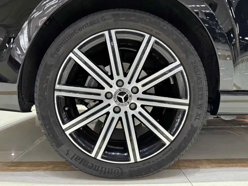 Mercedes-Benz V-Class — миниатюра 31