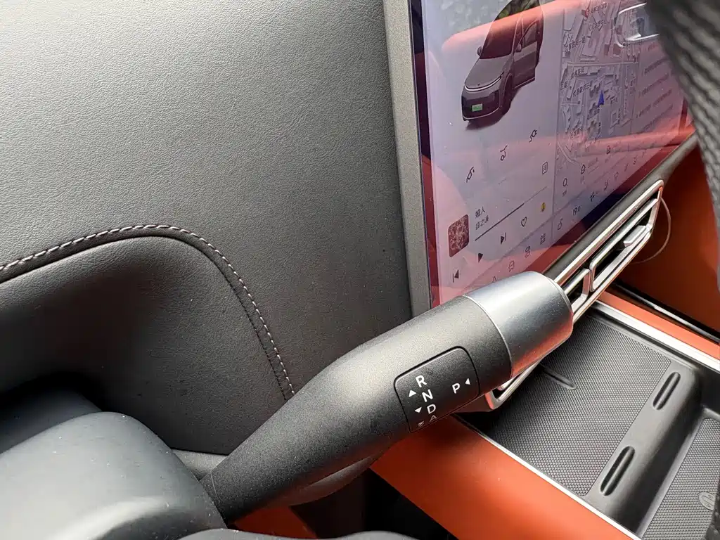 Li Auto Li L8 — миниатюра 7