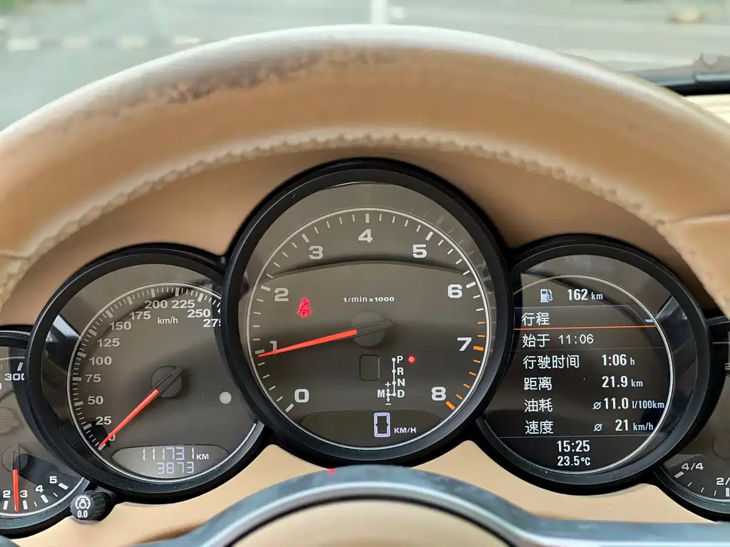 Porsche Cayenne — миниатюра 17