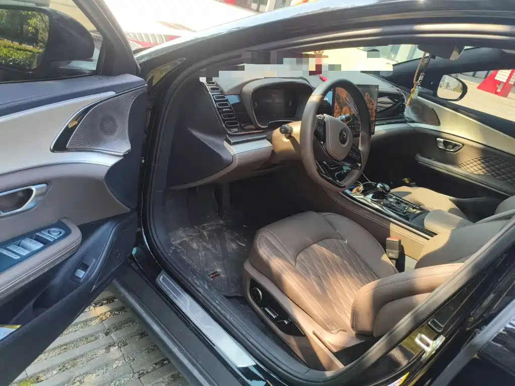 BYD Han — миниатюра 17