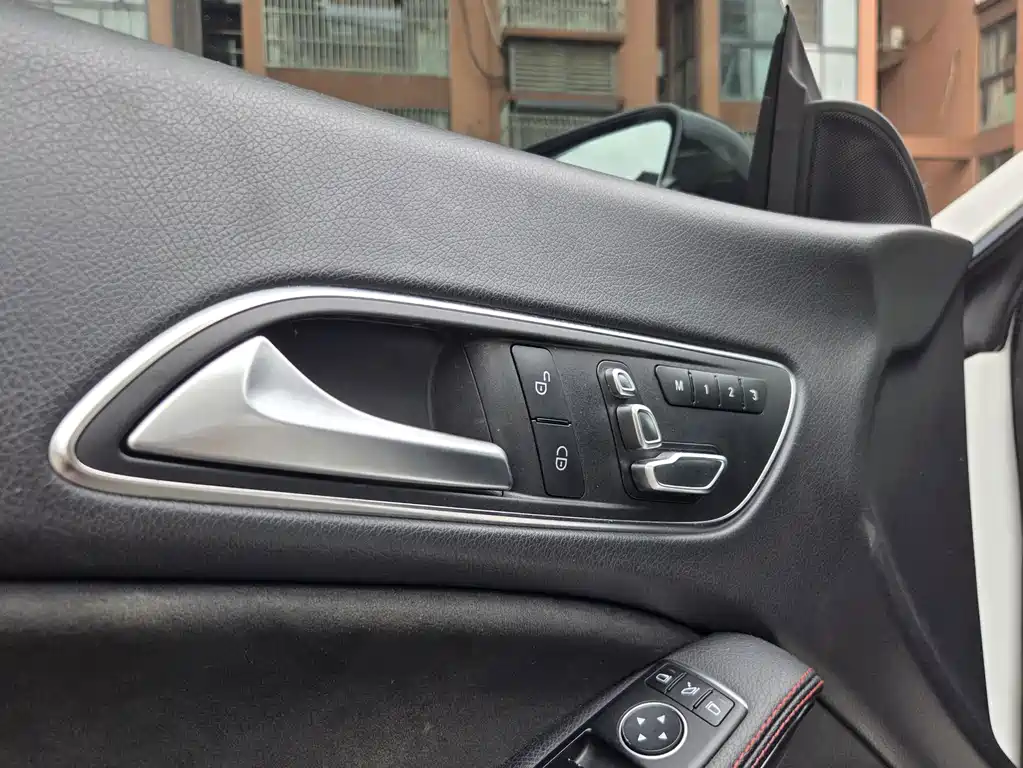 Mercedes-Benz CLA (Import) — миниатюра 7