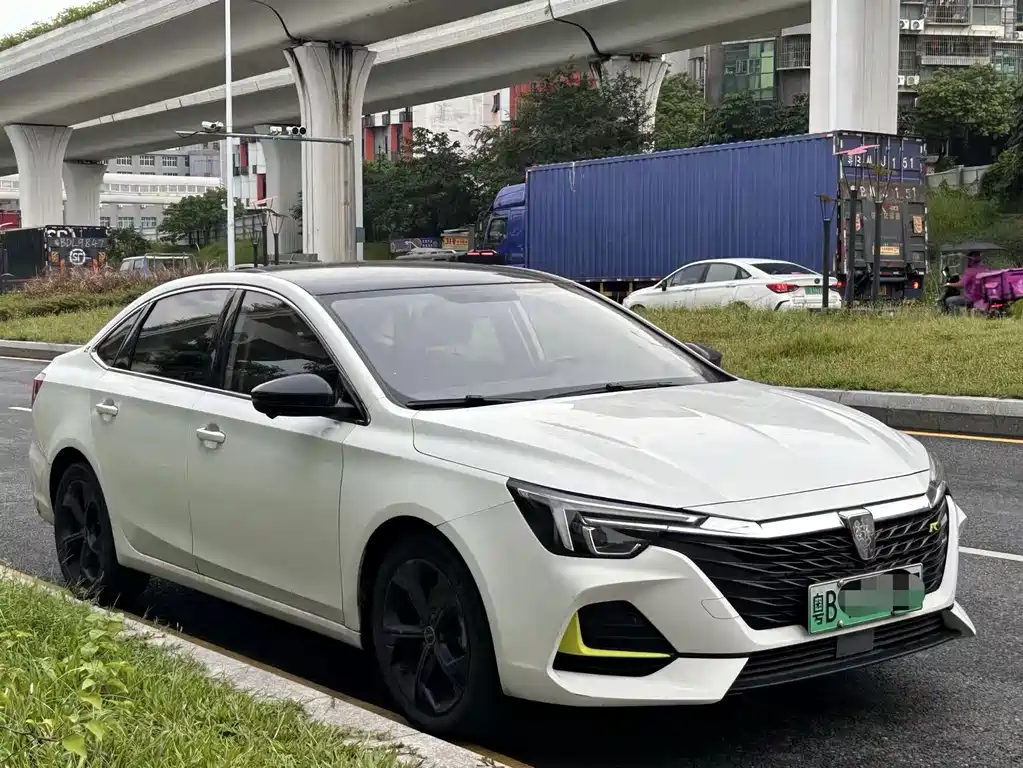 Roewe i6 MAX New Energy — миниатюра 3