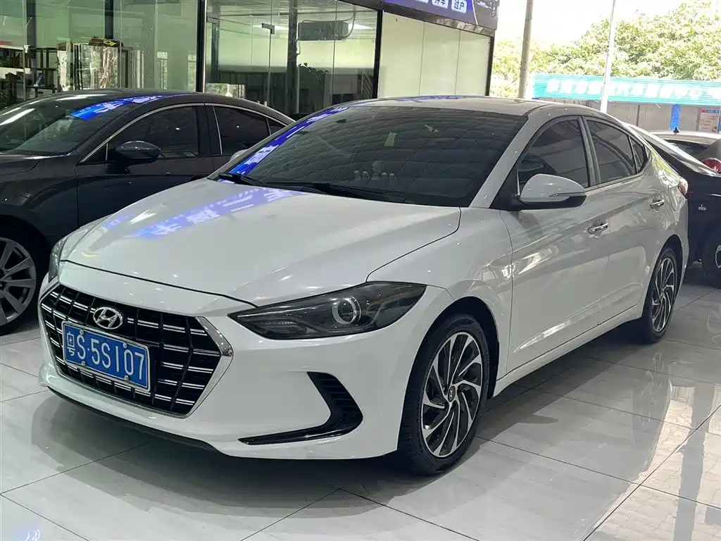 Hyundai Elantra 2020