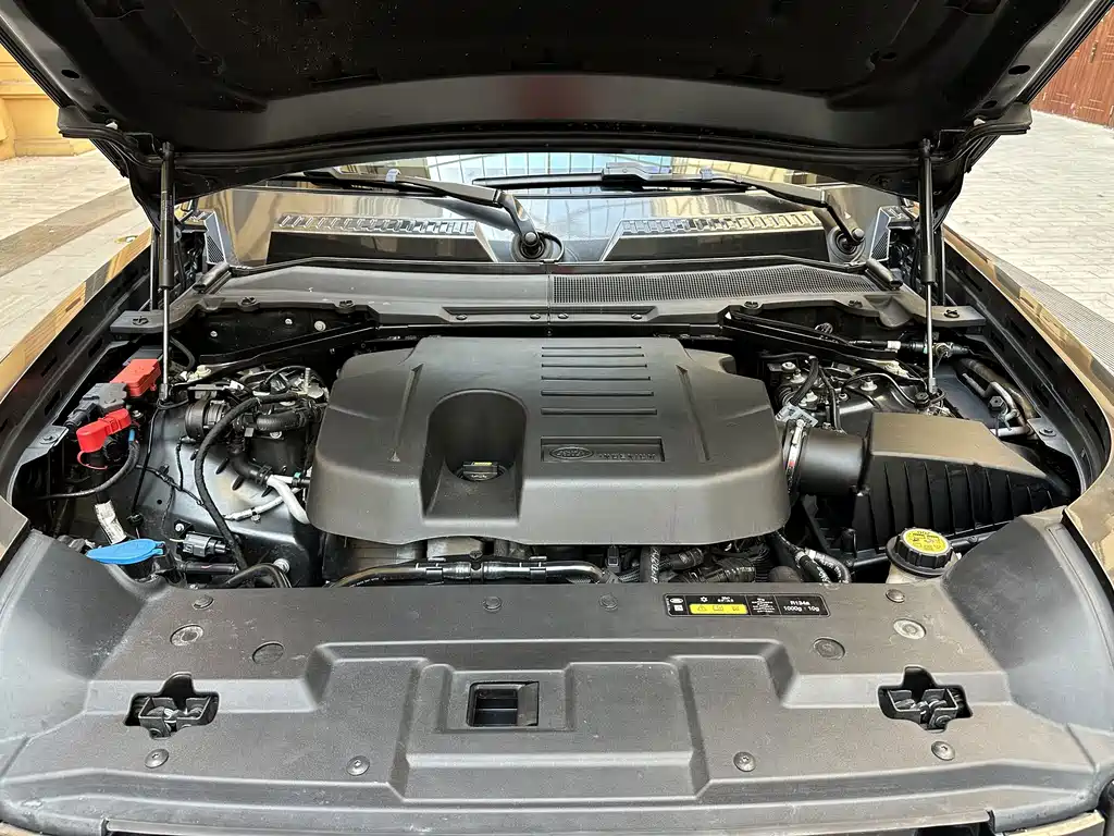 Land Rover Defender — миниатюра 14