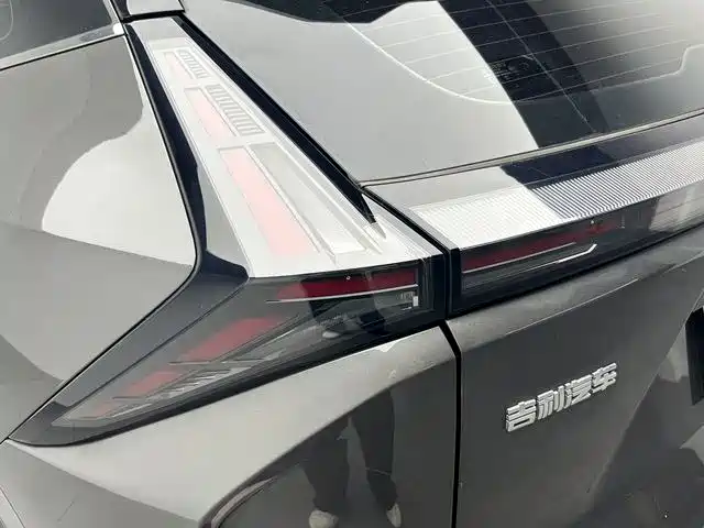 Geely Boyue — миниатюра 16