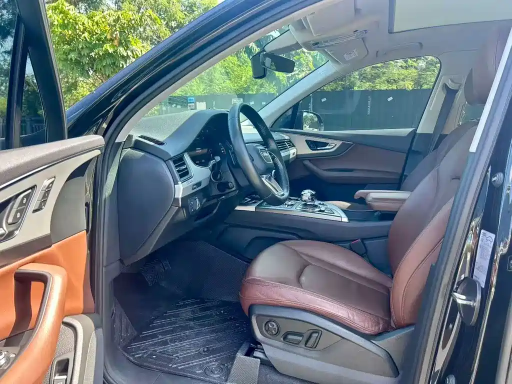 Audi Q7 — миниатюра 4
