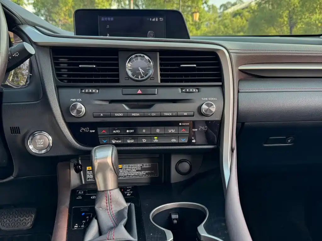 Lexus RX — миниатюра 13