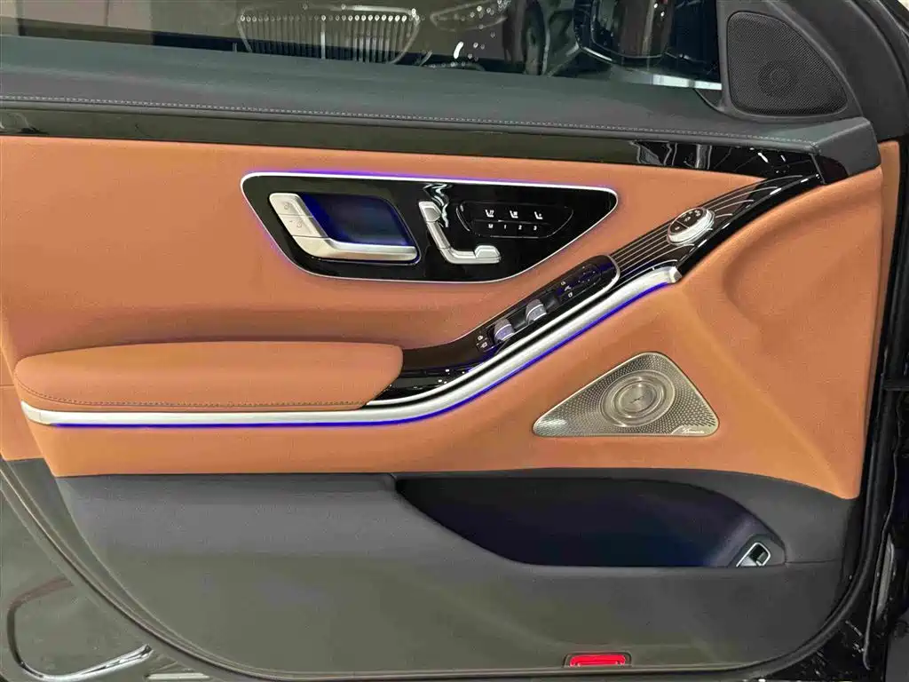 Mercedes-Benz S-Class — миниатюра 22