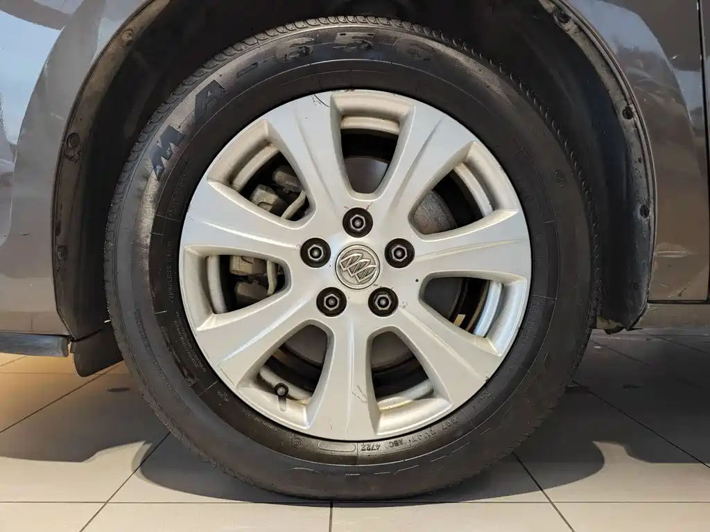 Buick GL8 2014 3.0L XT Luxury Flagship