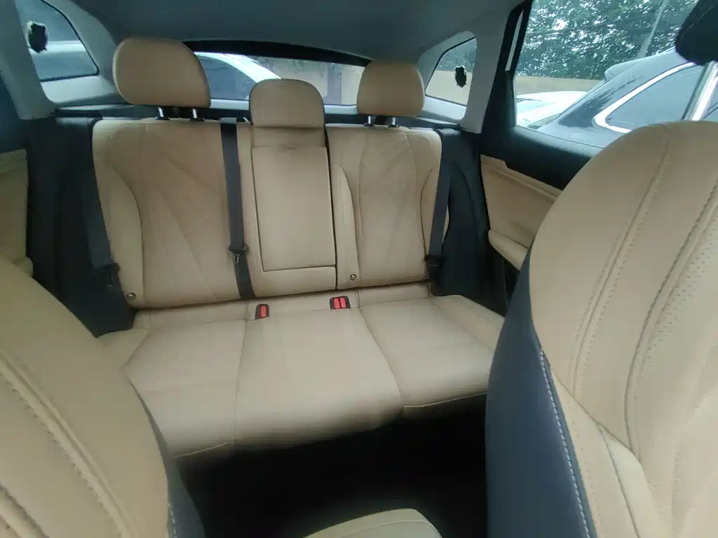 Geely Boyue L — миниатюра 14