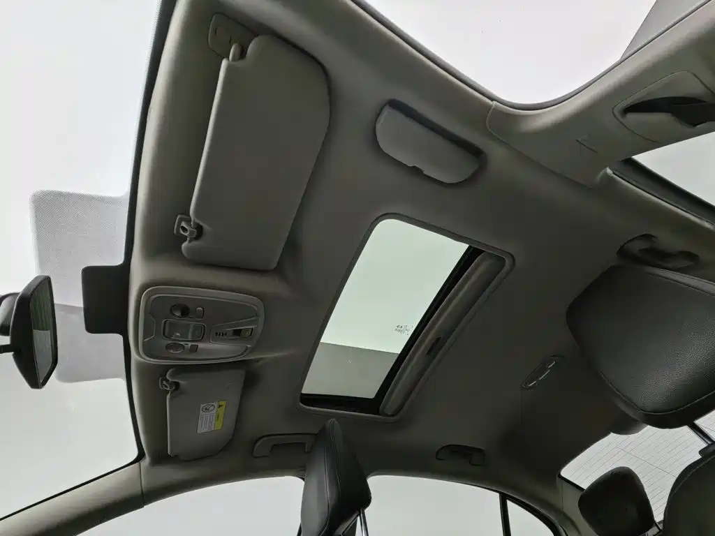 Peugeot 408 — миниатюра 14