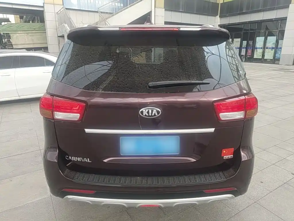 Kia Carnival — миниатюра 6