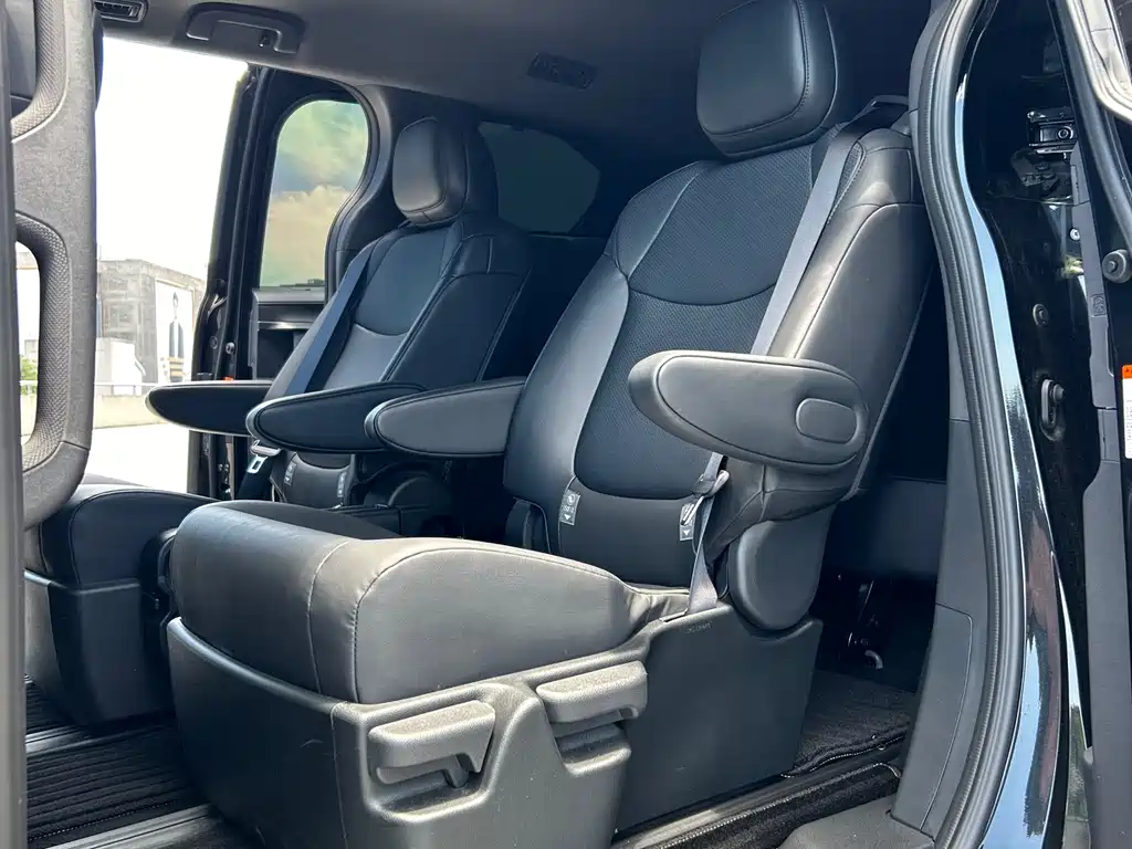 Toyota Granvia 2026 2.5L Comfort