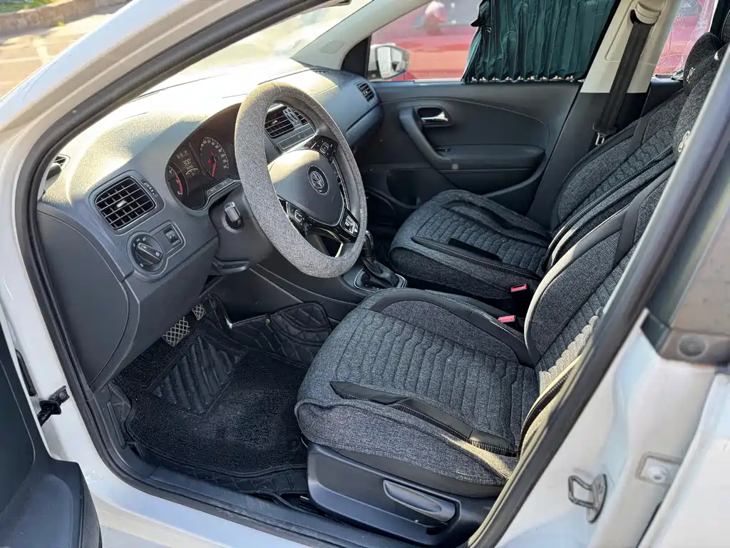 Volkswagen Polo — миниатюра 2