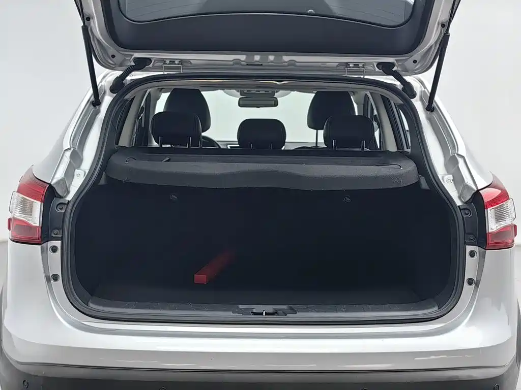 Nissan Qashqai — миниатюра 16