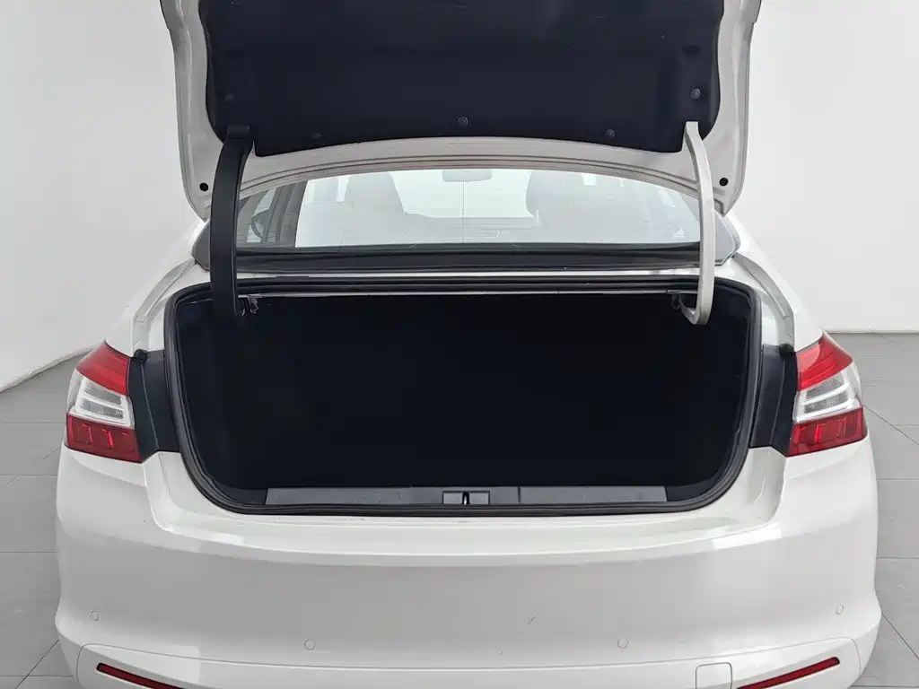 Peugeot 408 — миниатюра 16