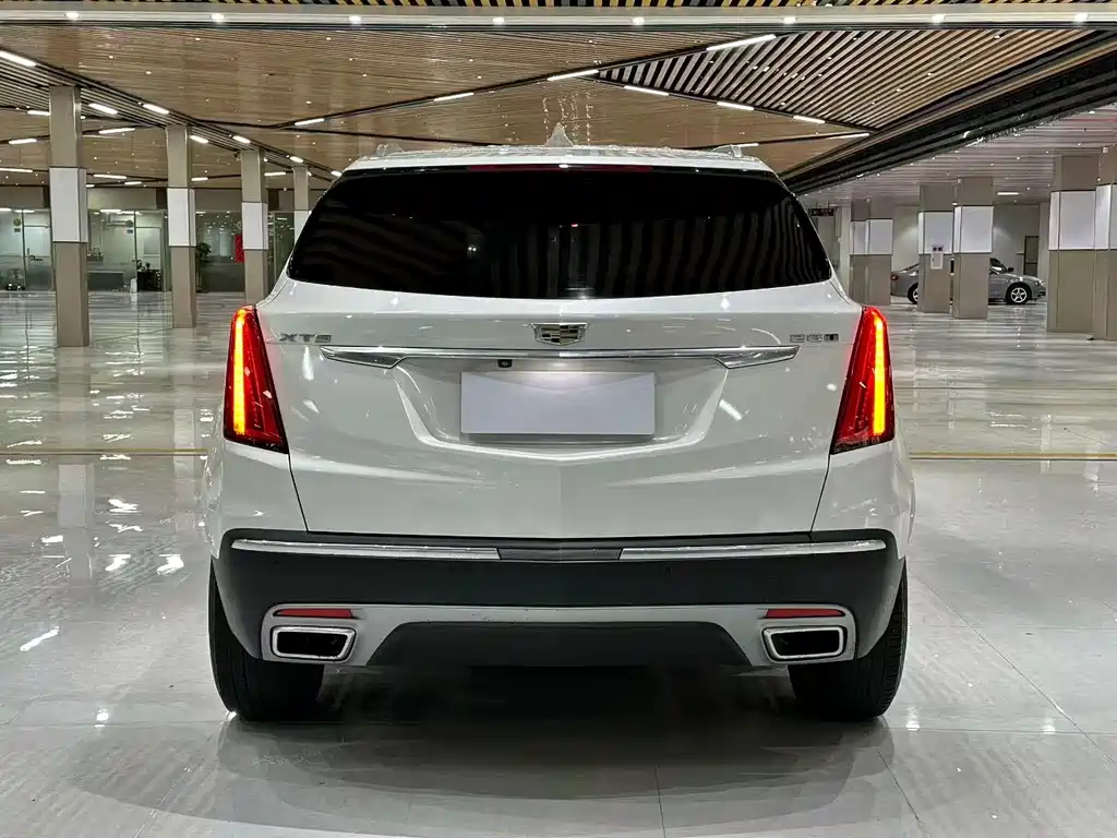 CADILLAC  XT5