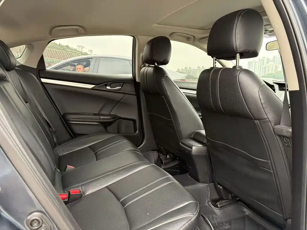 Honda Civic — миниатюра 8