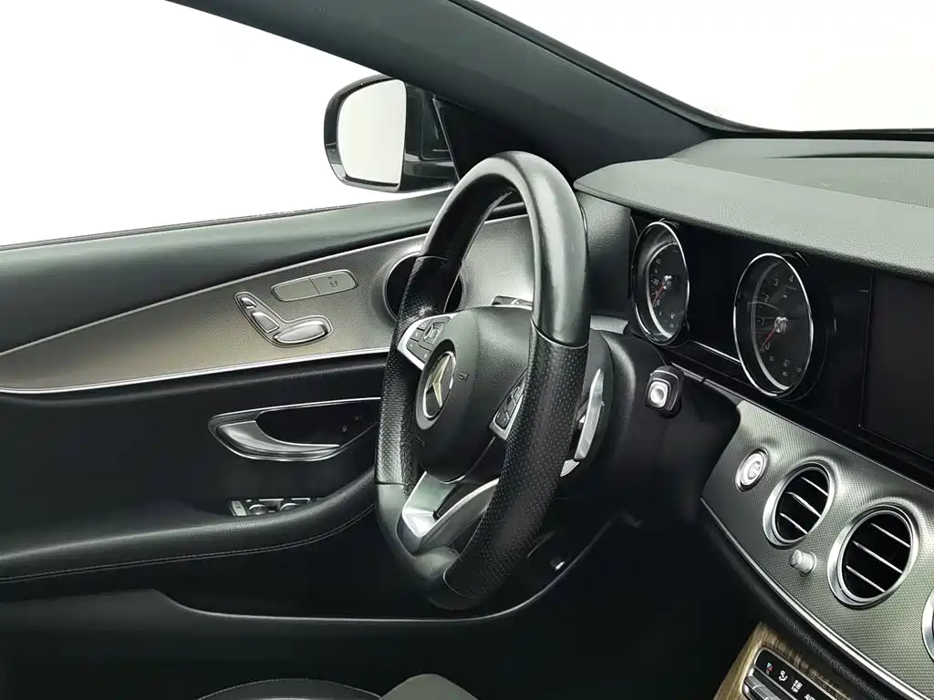 Mercedes-Benz E-Class — миниатюра 22