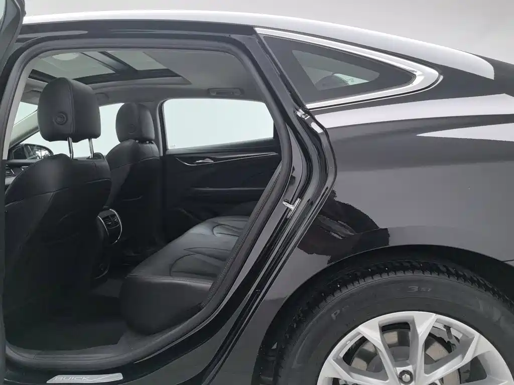 Buick LaCrosse — миниатюра 15