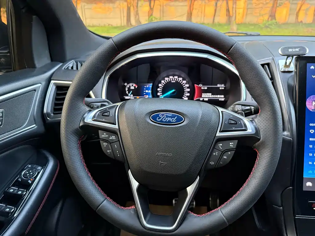 Ford Edge — миниатюра 8
