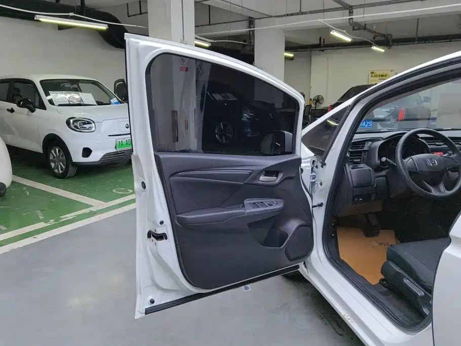 Honda Fit 2016 1.5L LXS CVT Comfort