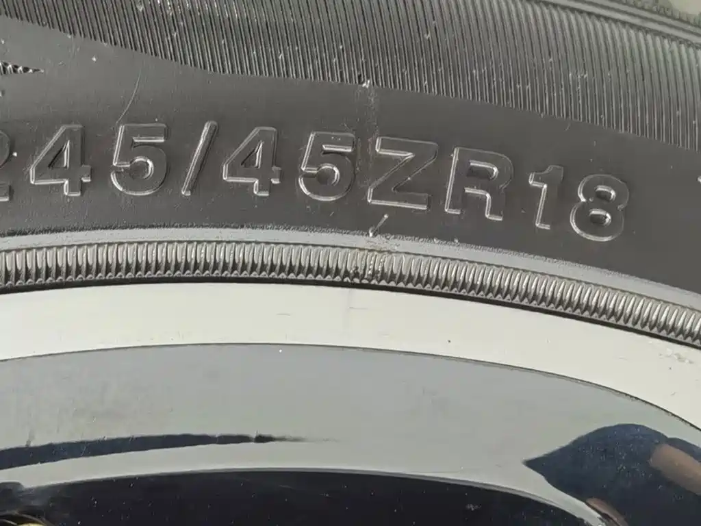 Mercedes-Benz E-Class — миниатюра 24