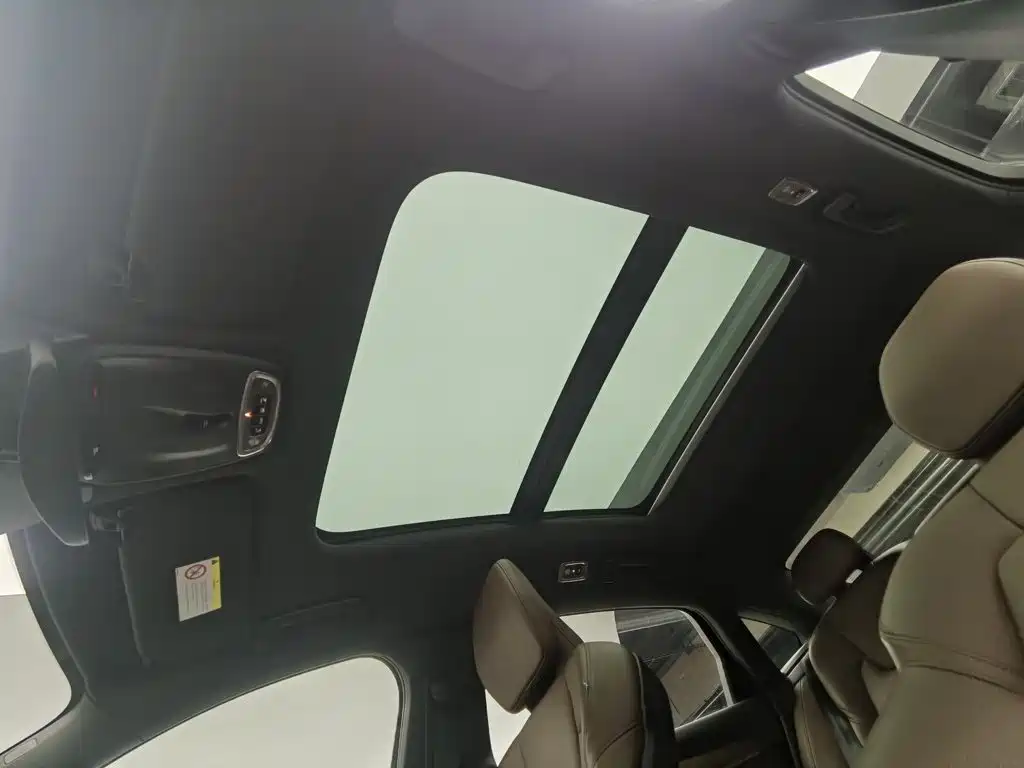 Volvo S90 — миниатюра 14