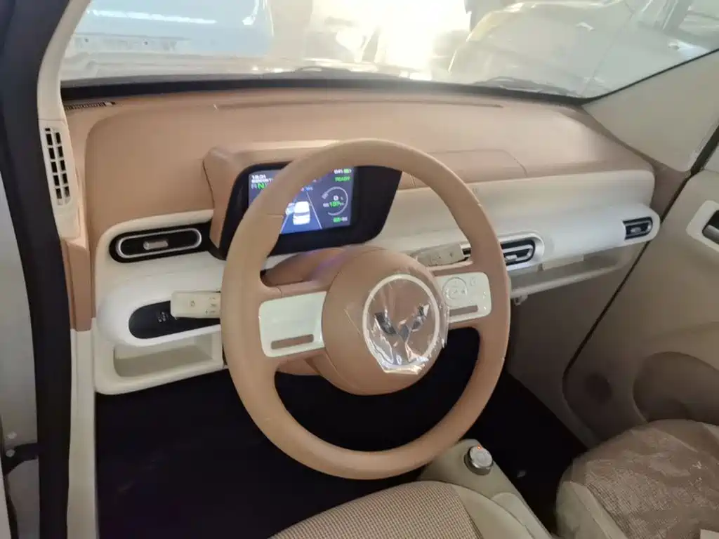 Wuling MINIEV — миниатюра 10