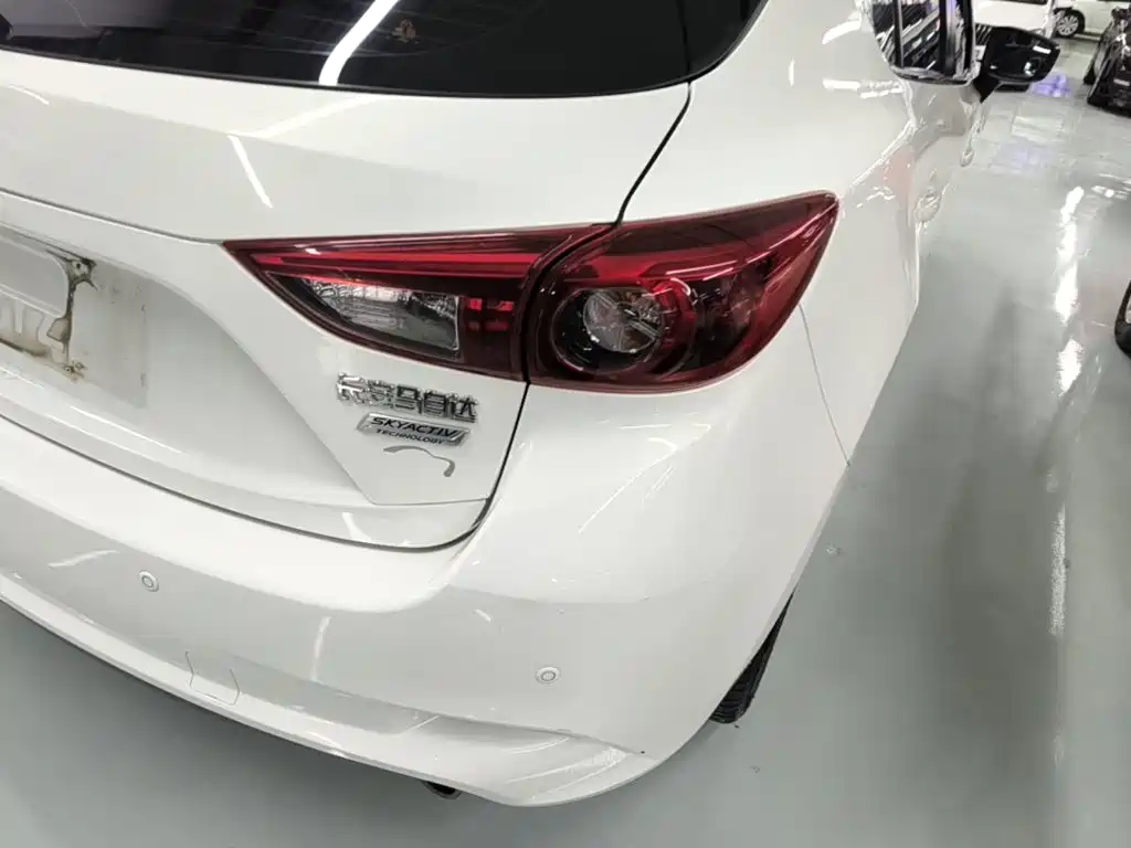Mazda 3 Axela — миниатюра 8
