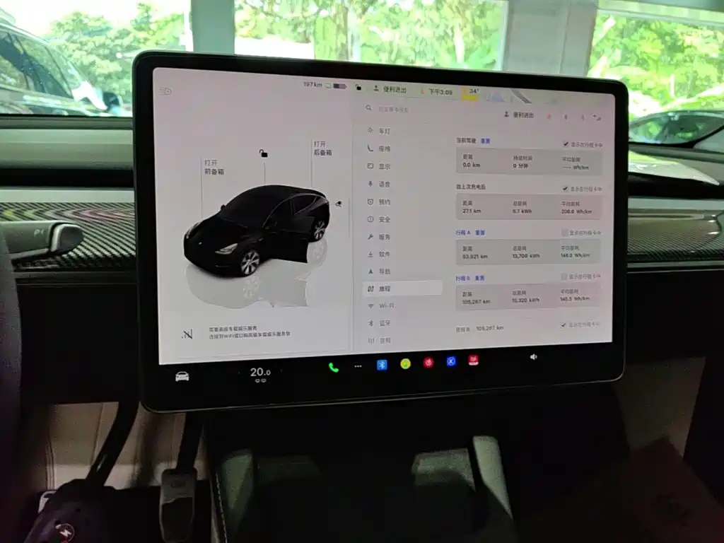 Tesla Model Y — миниатюра 13