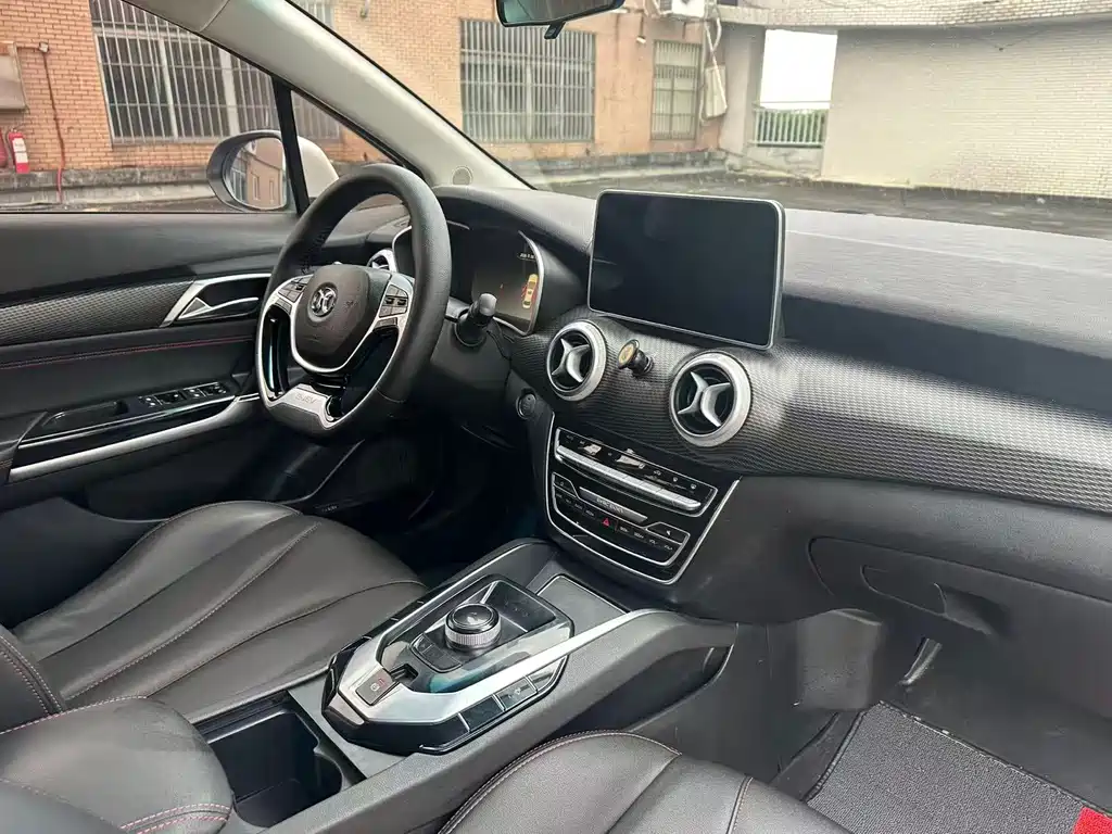 BAIC EU5 — миниатюра 15