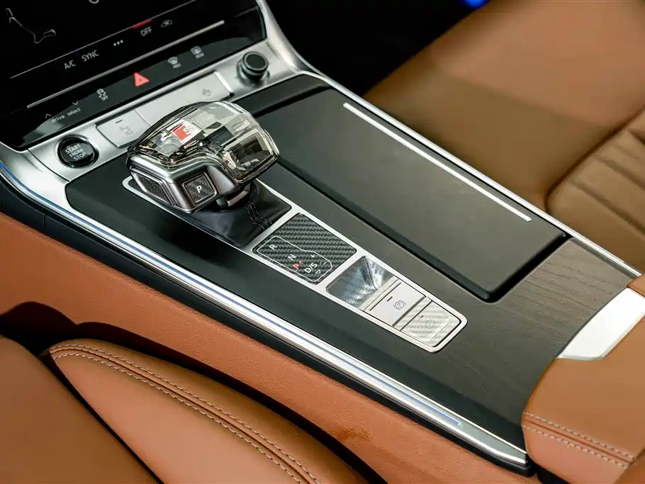 Audi A6L — миниатюра 12