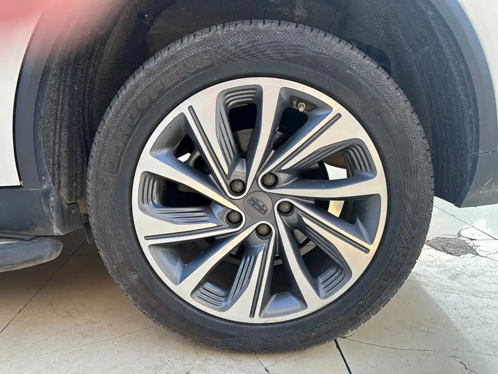 Geely Jia Ji New Energy — миниатюра 31